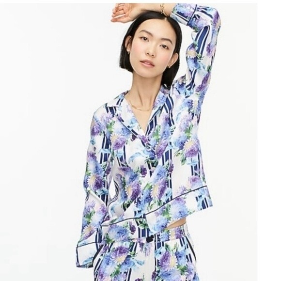 J. Crew Tops - J. Crew Drapey Button Up Top in Vintage Floral‎ Stripe M